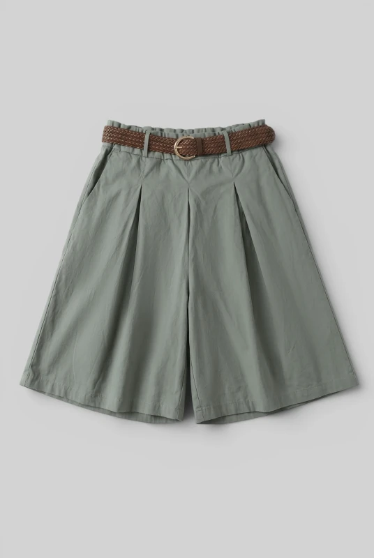 Bermuda Shorts Subtle Pleats Waistband 