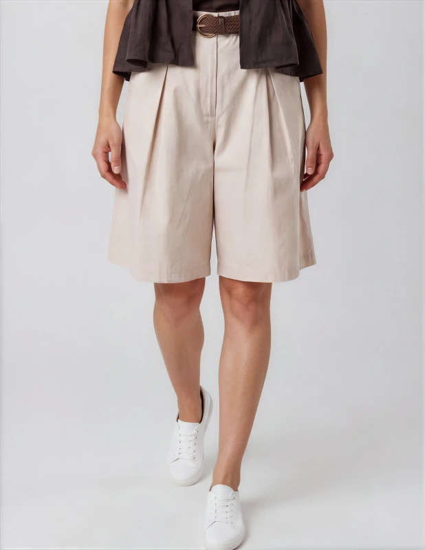 Bermuda Shorts Subtle Pleats Waistband 