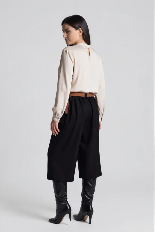 Bermuda with Suede Belt