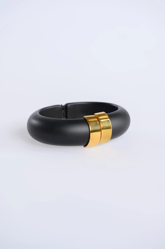 Bracelet Boned Gold Details