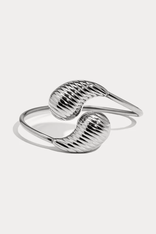 Bracelet Drop Embossed
