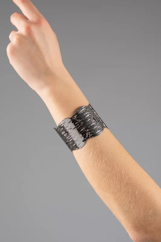 Handcuff Embossed Lines