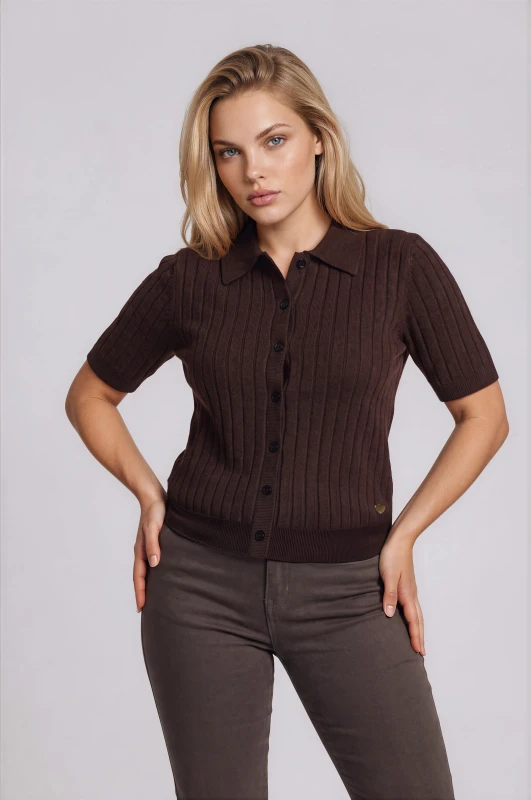 Cardigan Short-Sleeved with a Polo Collar