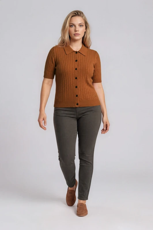 Cardigan Short-Sleeved with a Polo Collar